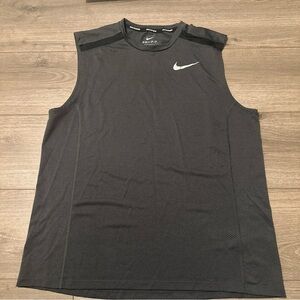 Nike Men's Black Sleeveless Shirt